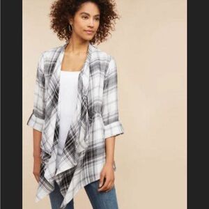 Motherhood Maternity Black and White Plaid Top